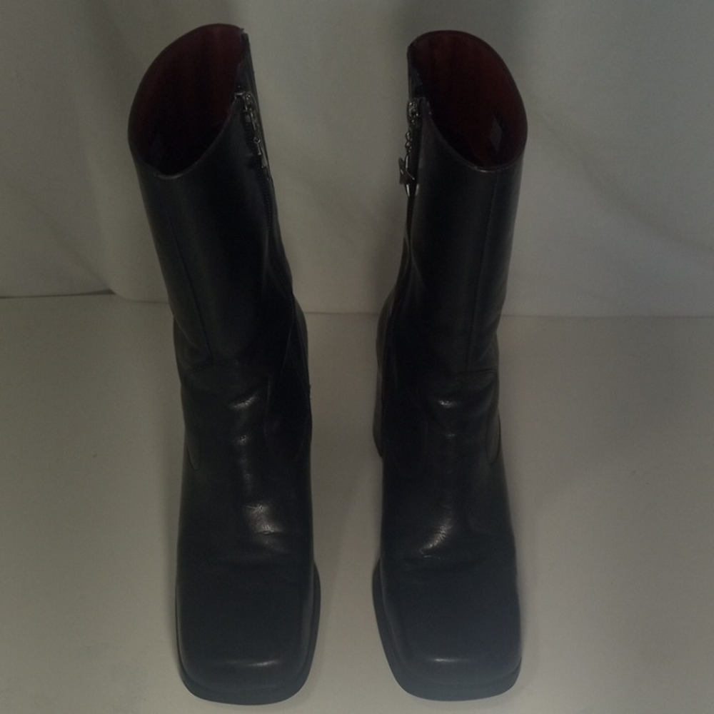 Tommy Hilfiger Black Heeled Zip-Up Boots with Red Lining - Picture 10 of 15